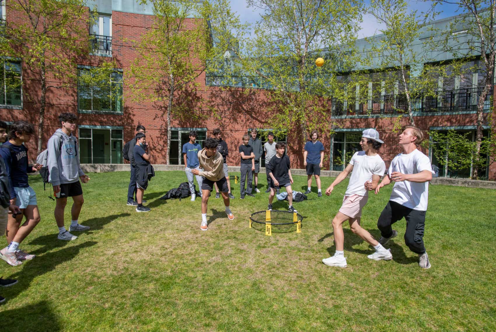 students playing spikeball.
